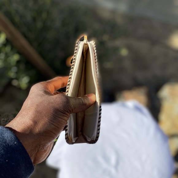 NW 💯 Handcrafted Leather Wallets, Sz 6”x3.5” - Picture 4 of 4